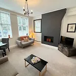 Modern 2 Bed With Parking In Marlow