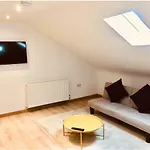 Oak Tree Studio