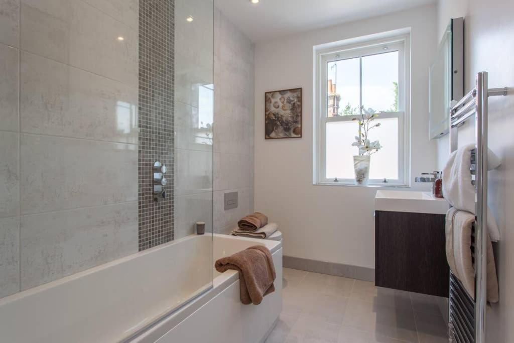 Seven Living Residences Marlow Holiday home *