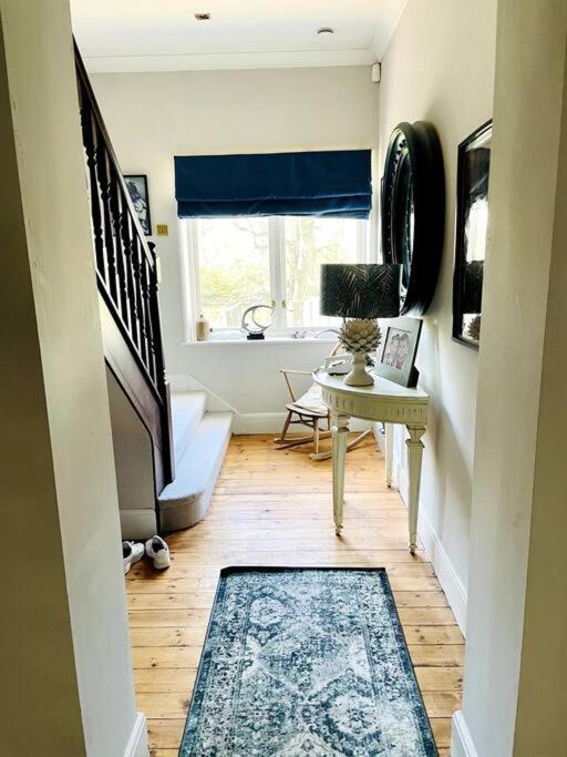 Stunning Riverside With Fantastic Views Holiday home