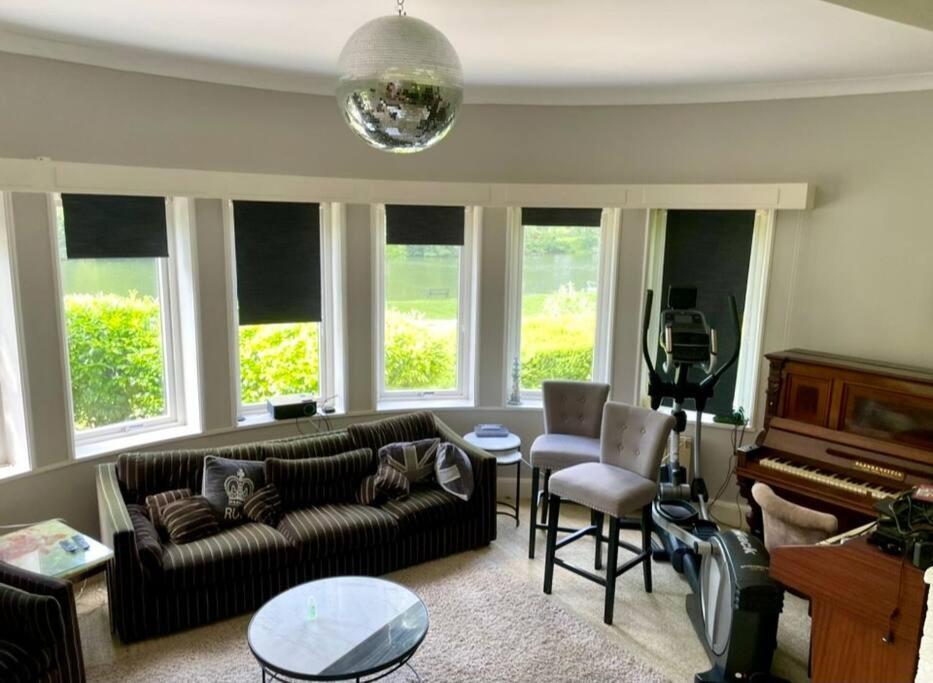 Stunning Riverside With Fantastic Views Holiday home Marlow (Buckinghamshire)