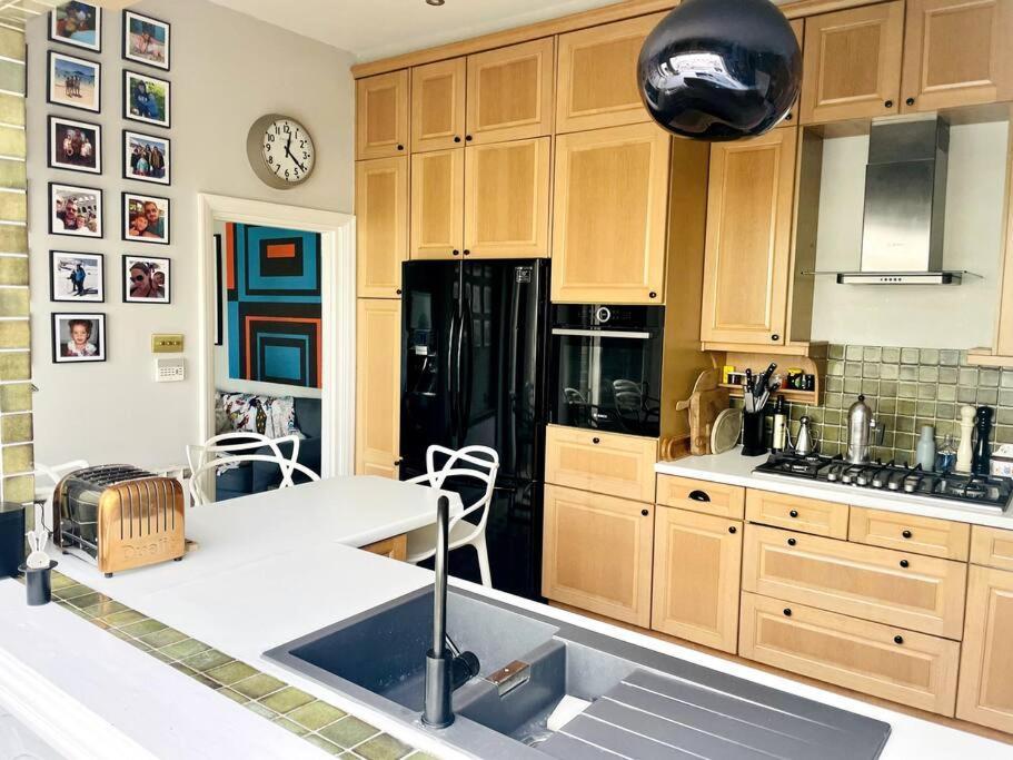 Stunning Riverside With Fantastic Views Holiday home *
