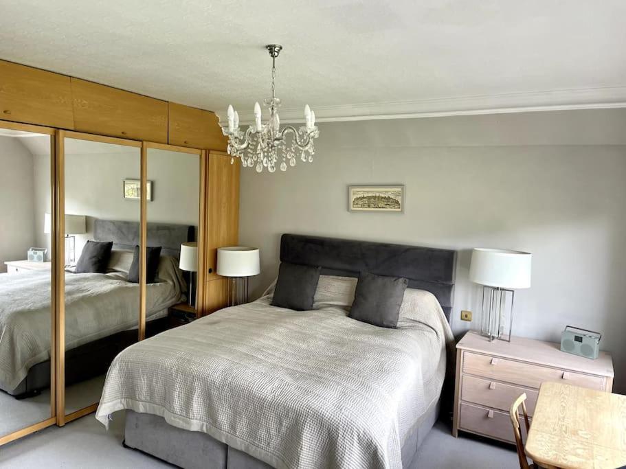 Stunning Riverside With Fantastic Views Holiday home Marlow (Buckinghamshire)
