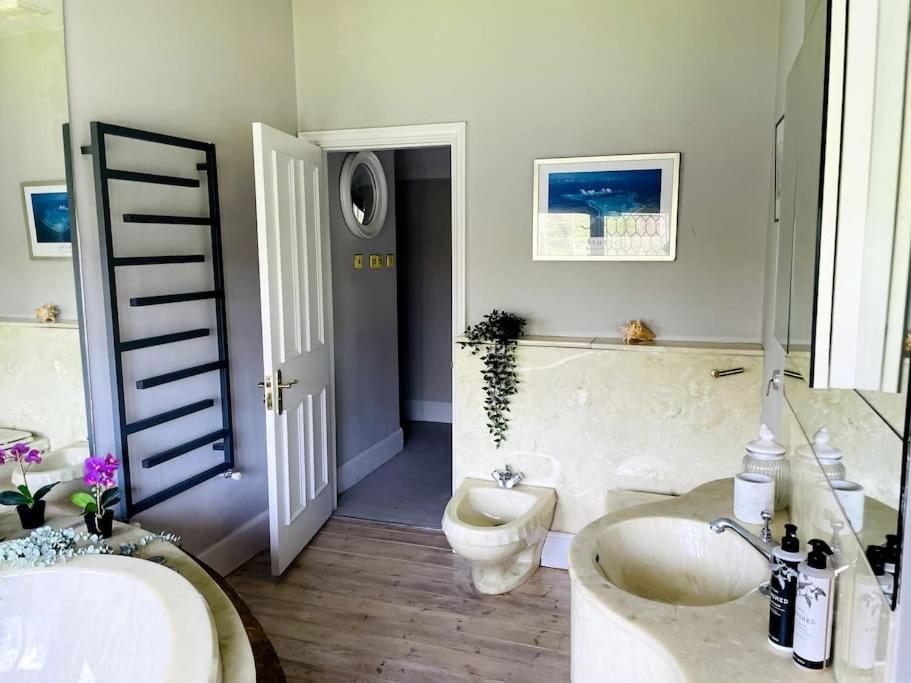 Holiday home Stunning Riverside With Fantastic Views
