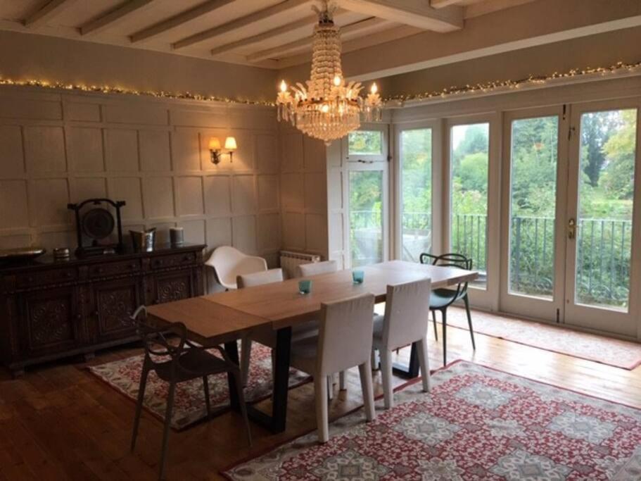 Stunning Riverside With Fantastic Views