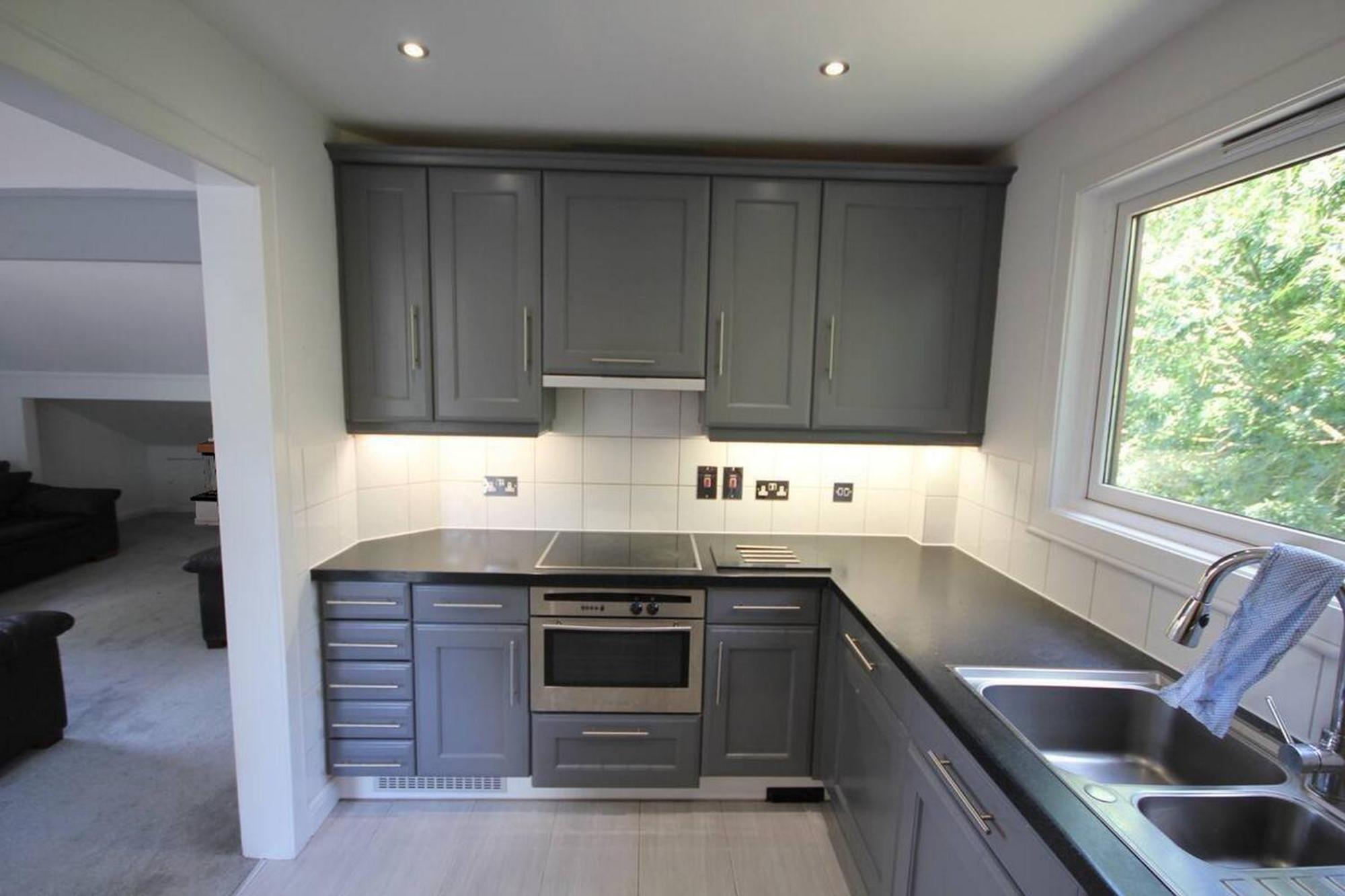 Private Estate Lodge-cabin Near River Thames Marlow (Buckinghamshire)