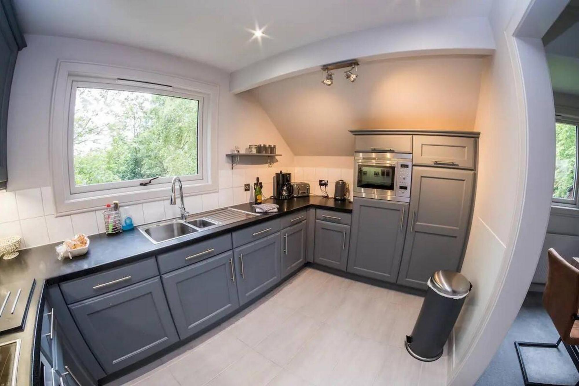 Private Estate Lodge-cabin Near River Thames * Marlow (Buckinghamshire)