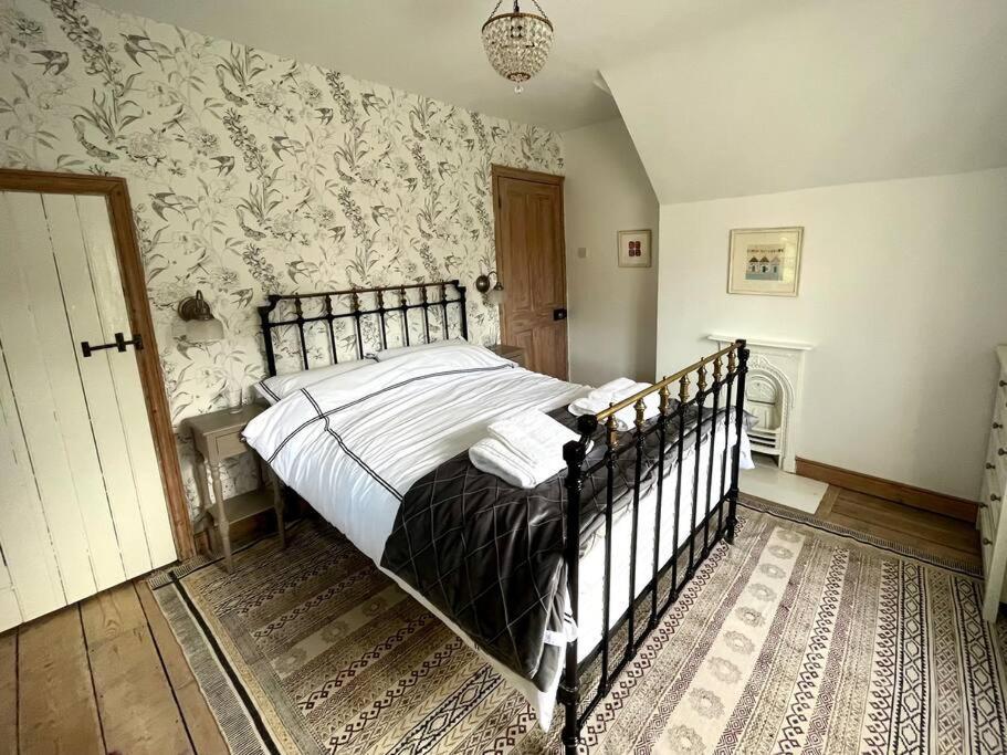 The Cottage,