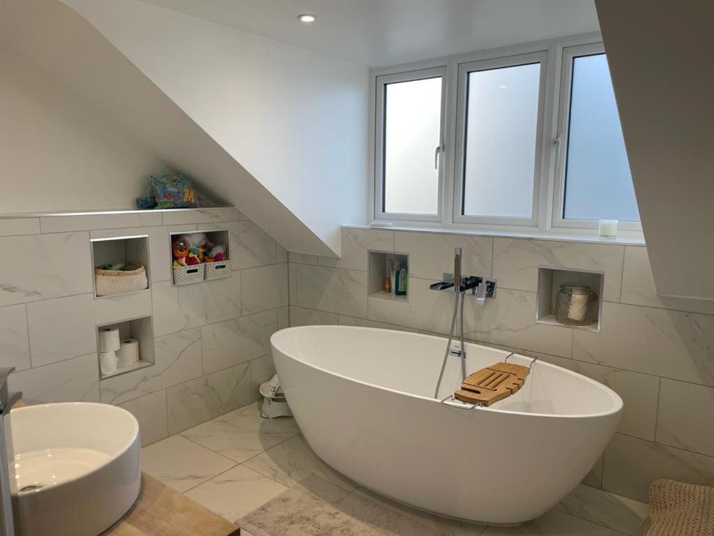 3 Bedroom Family * Marlow (Buckinghamshire)