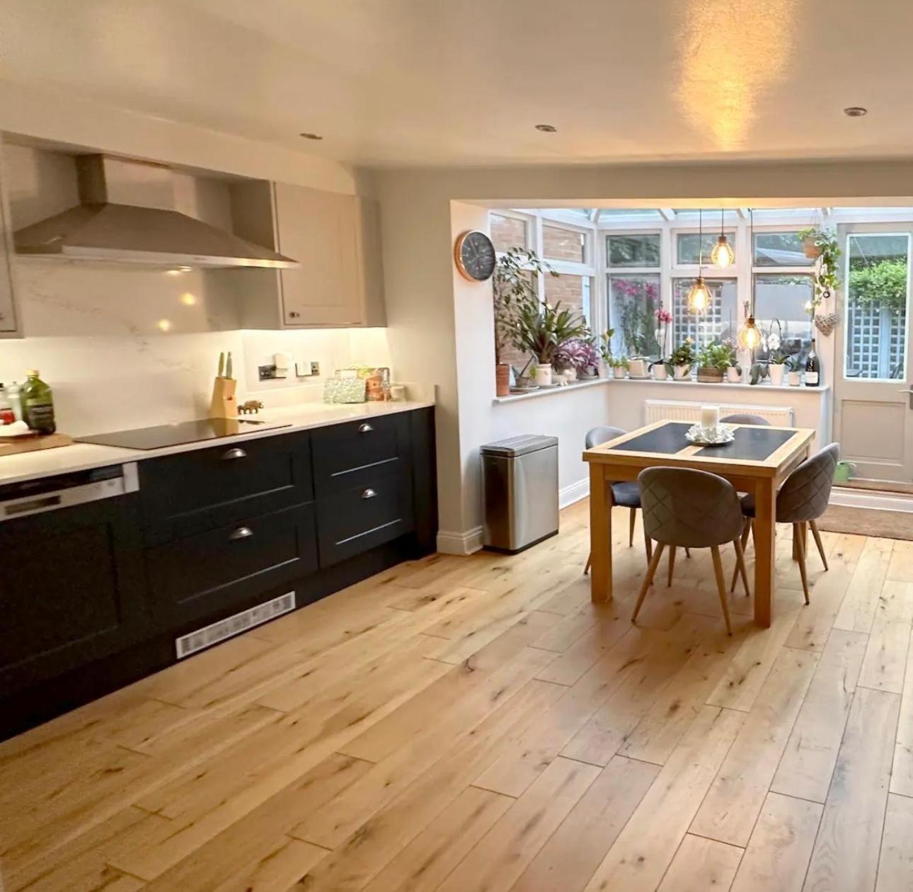 2 Bed With River Views