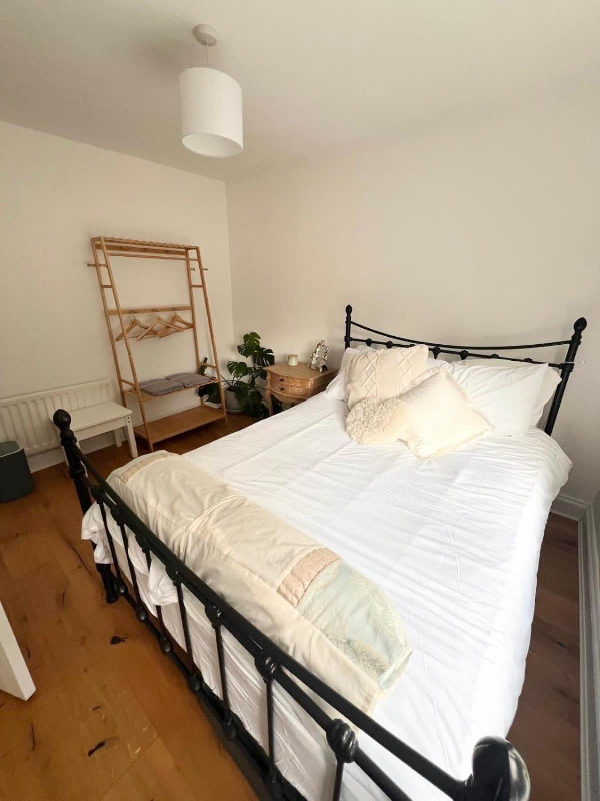 2 Bed With River Views *
