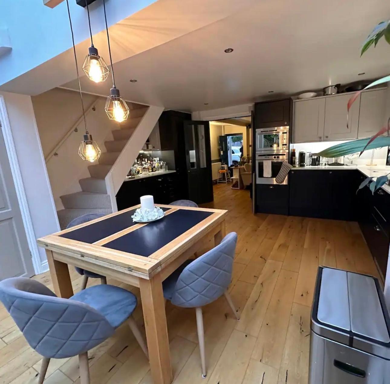 2 Bed With River Views