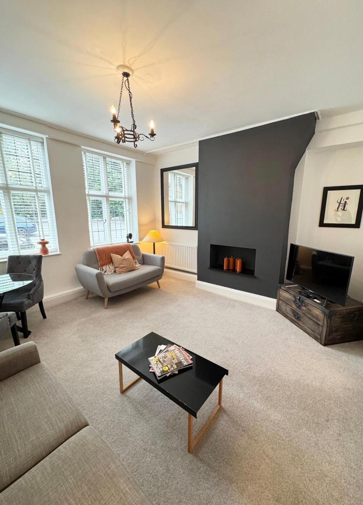 Modern 2 Bed With Parking In Marlow Apartment *