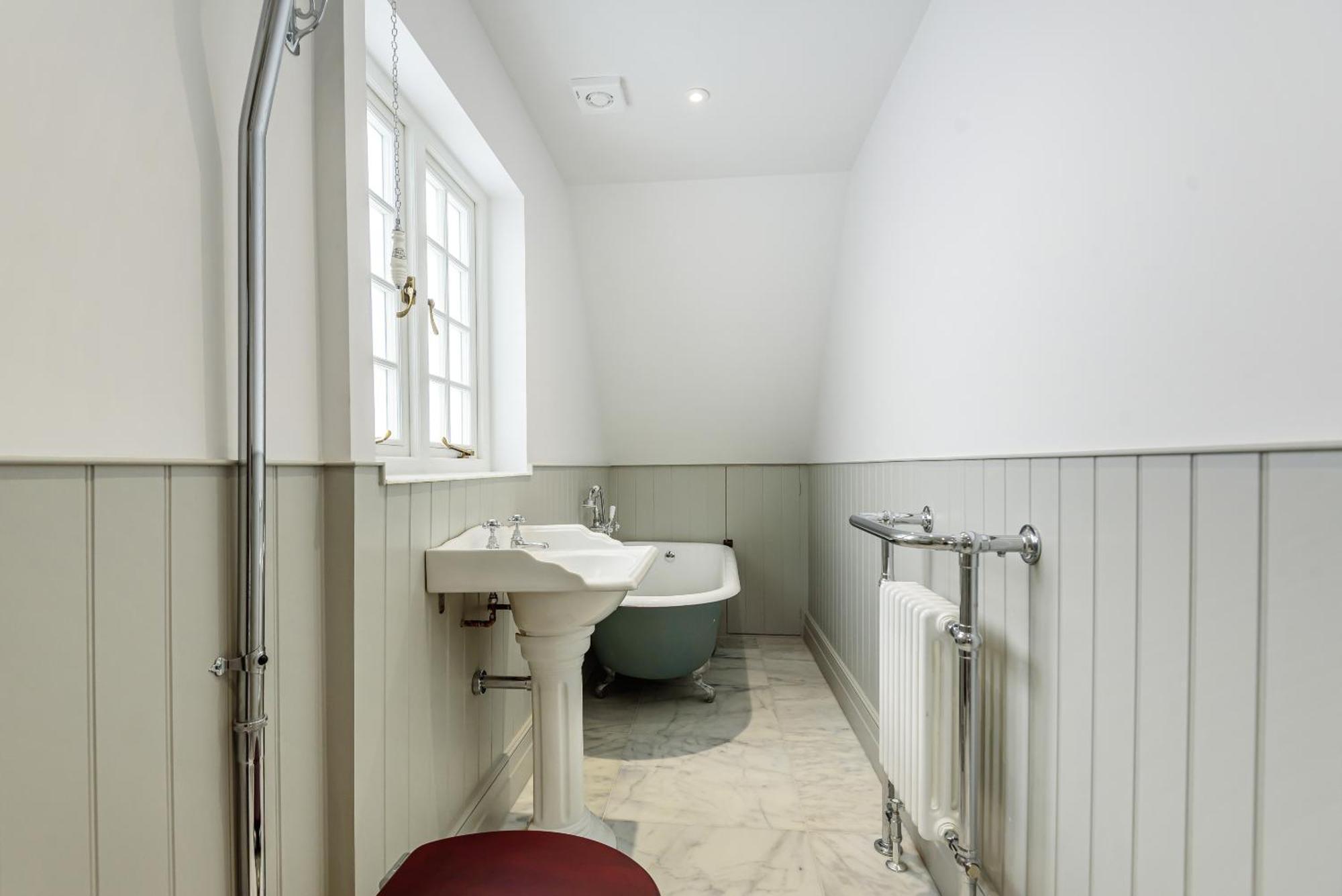 Higginson House Apartment
