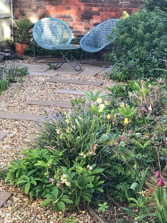 Bed & Breakfast Garden *