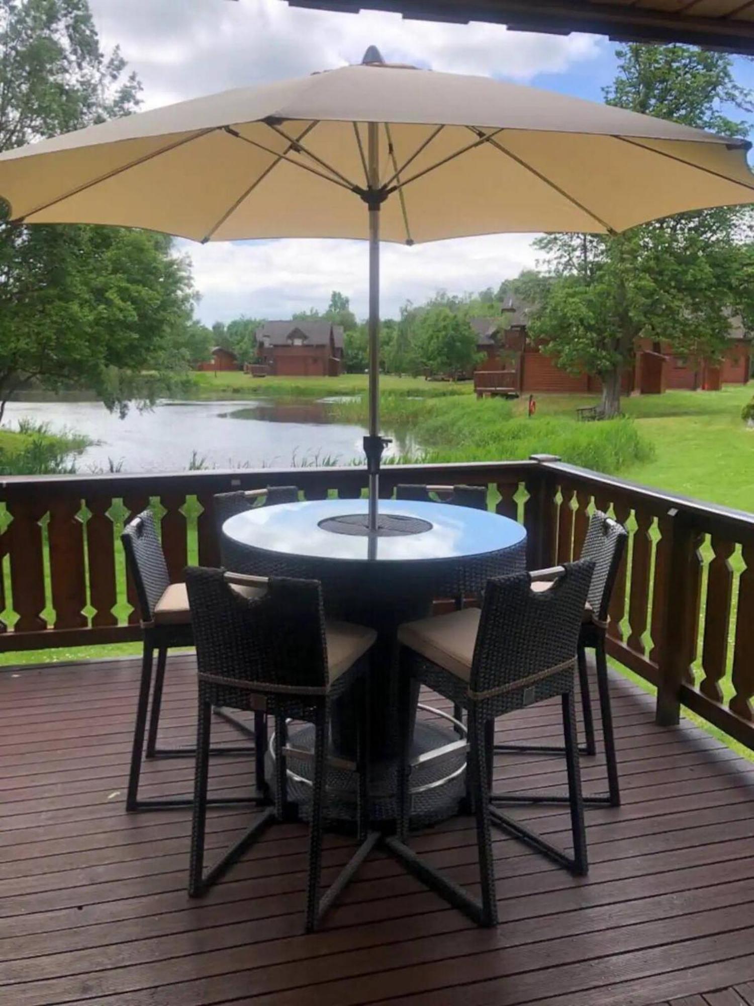 Private Estate Lodge-cabin Near River Thames Holiday home Marlow (Buckinghamshire)