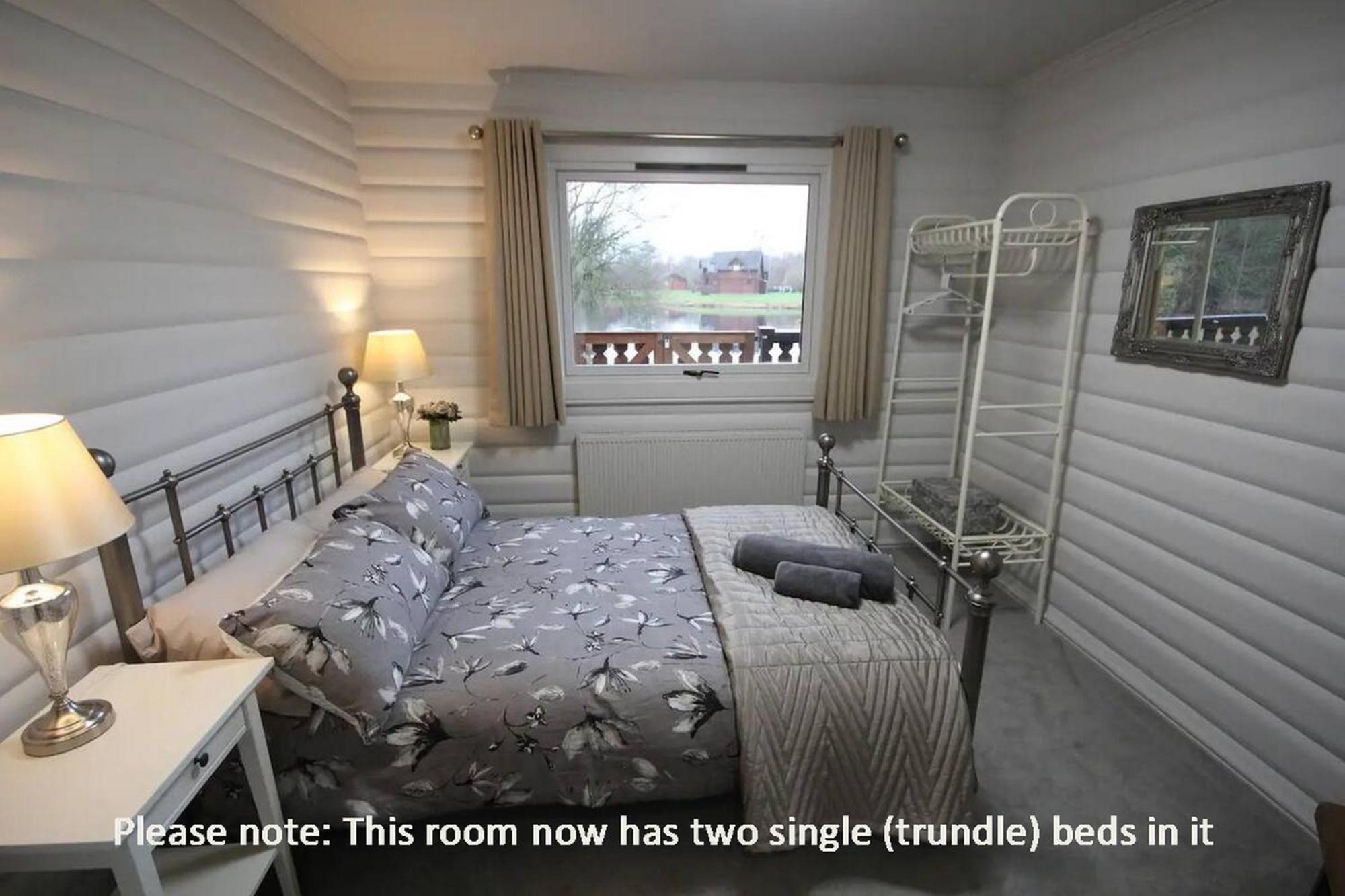 Private Estate Lodge-cabin Near River Thames Holiday home