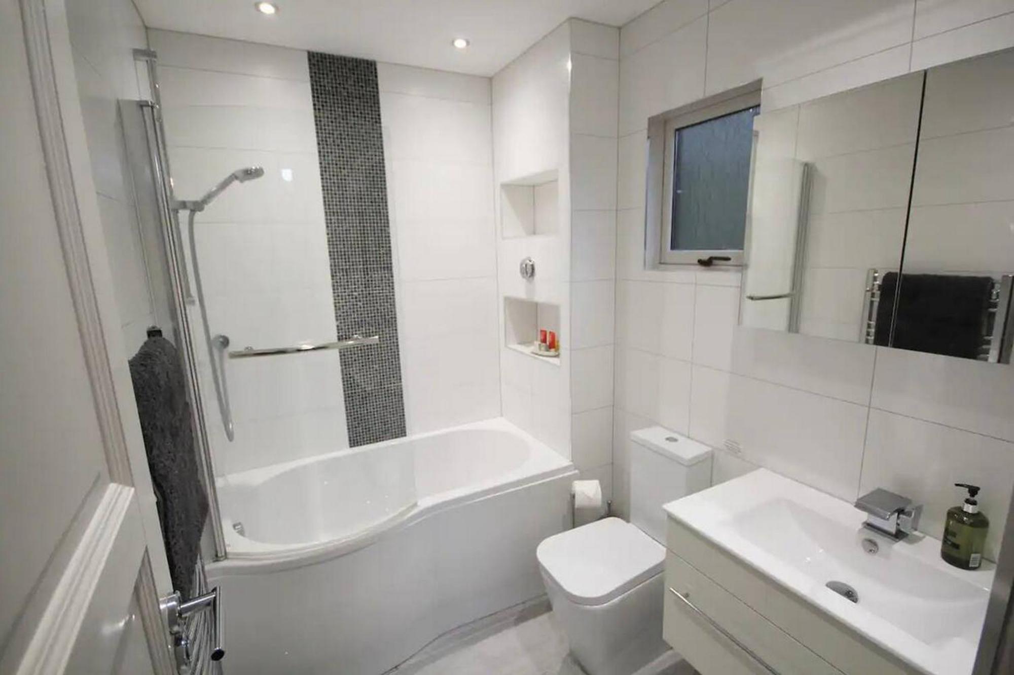 Private Estate Lodge-cabin Near River Thames Holiday home Marlow (Buckinghamshire)