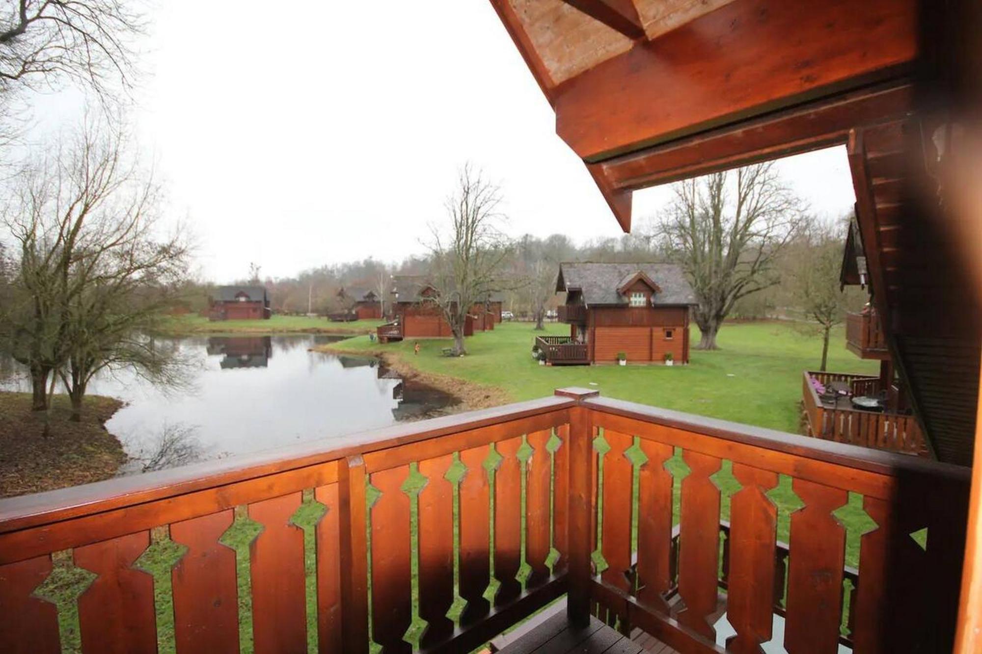 Holiday home Private Estate Lodge-cabin Near River Thames *