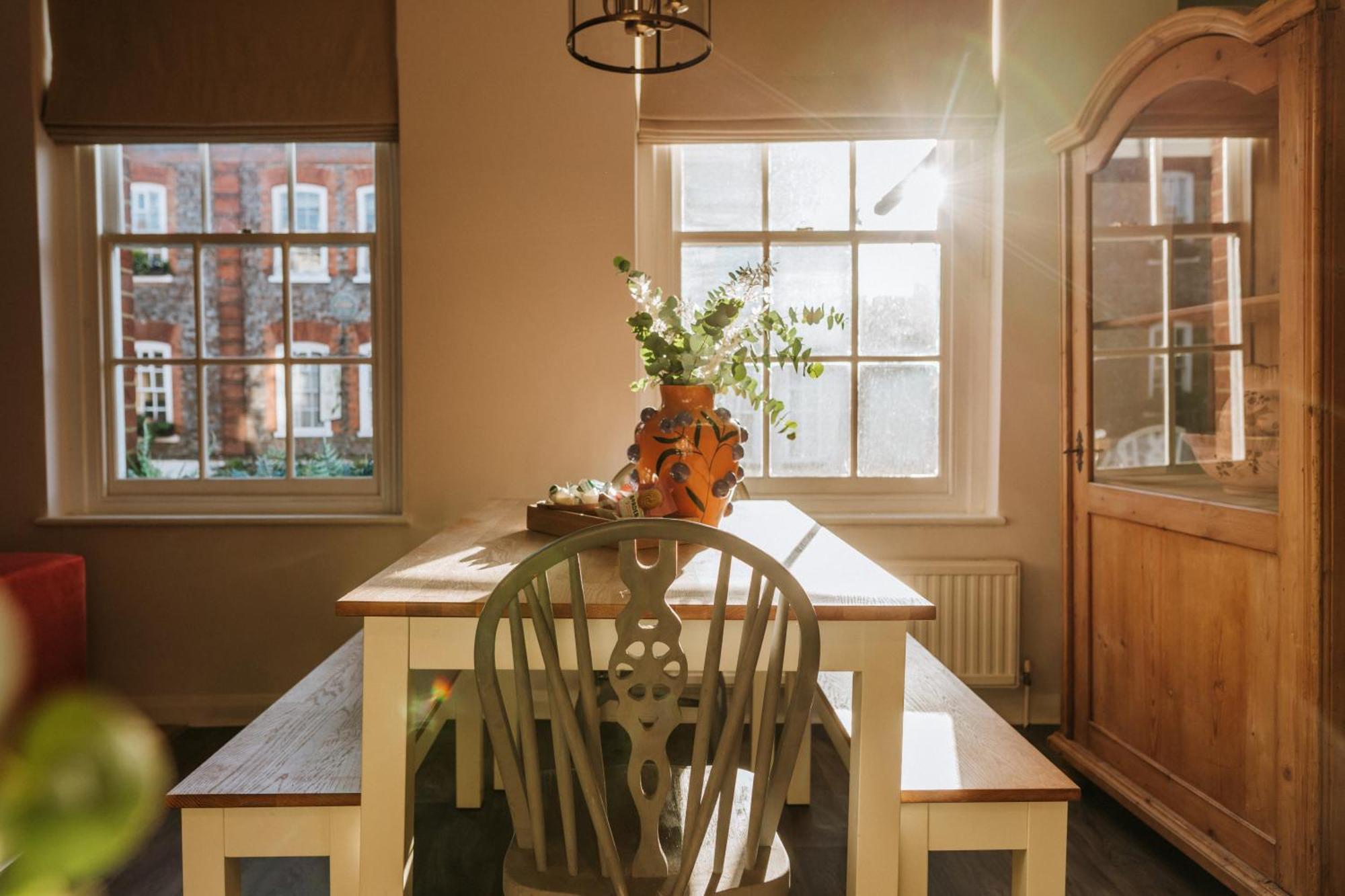 Elegant, Luxury Family Apartment! Marlow Town Centre, Walk To Pubs Apartment