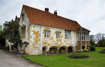 Bisham Abbey National Sports Centre Hotel Marlow (Buckinghamshire)