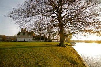 Bisham Abbey National Sports Centre Hotel 3*
