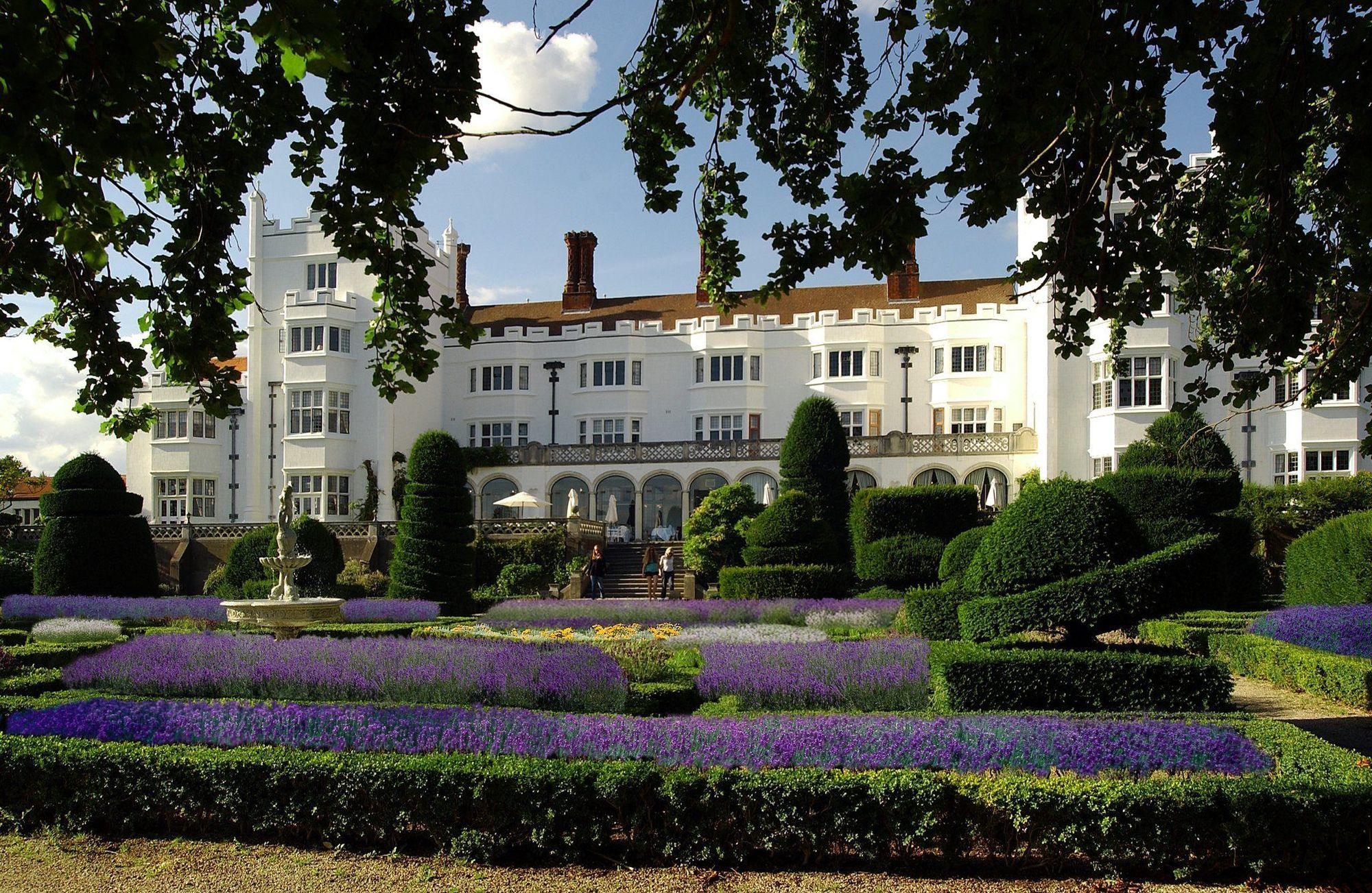 Resort Danesfield House And