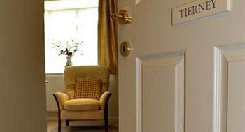 Glade End 4* Marlow (Buckinghamshire)