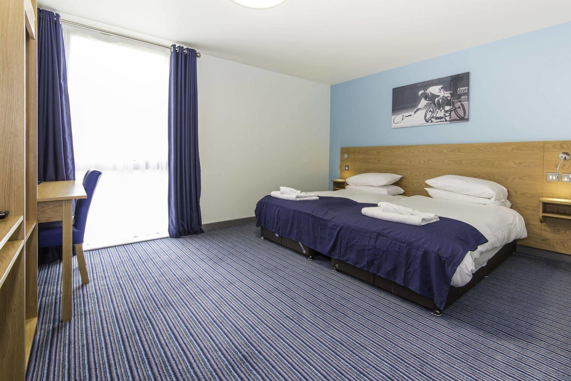 Bisham Abbey National Sports Centre 3* Marlow (Buckinghamshire)
