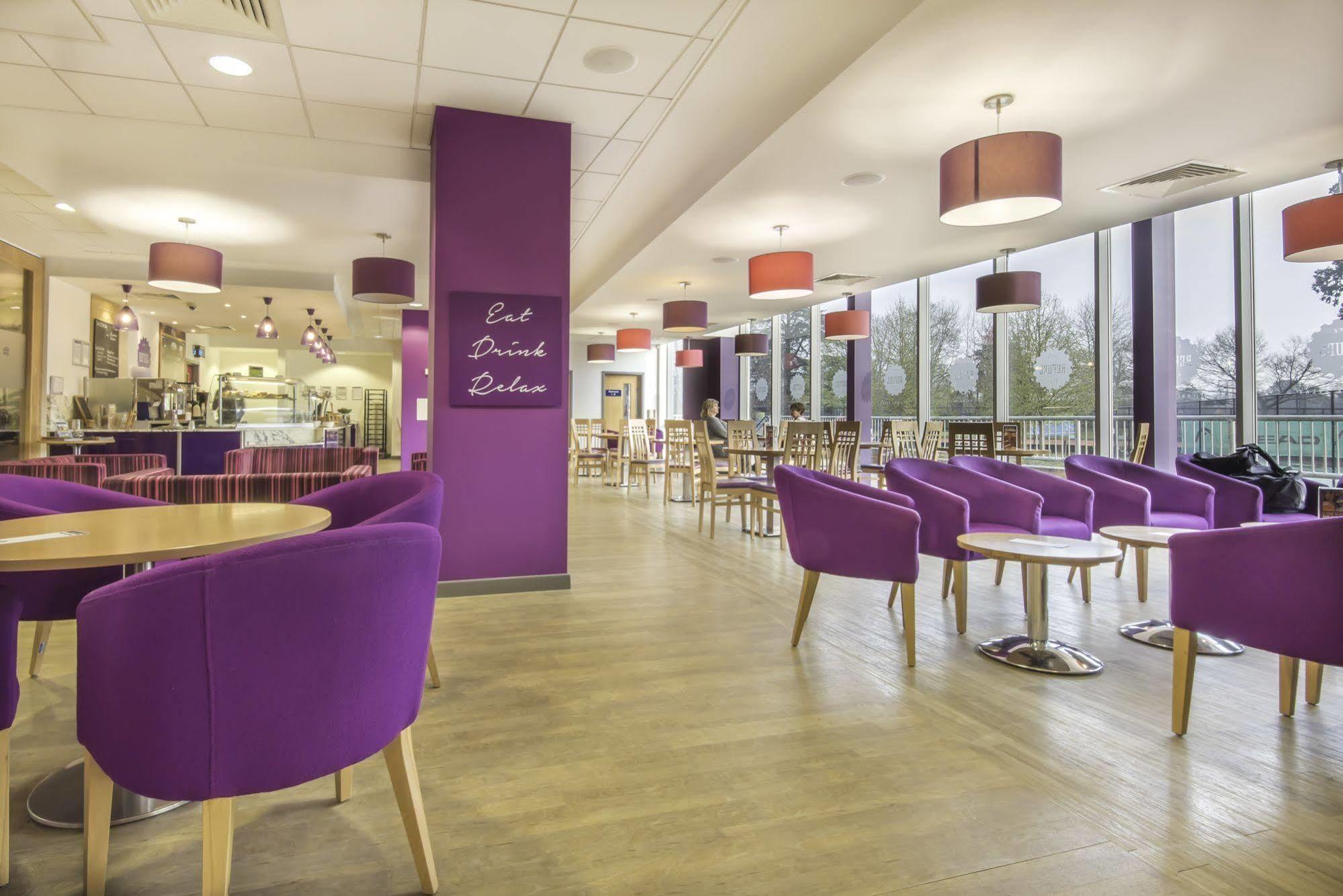 Hotel Bisham Abbey National Sports Centre Marlow (Buckinghamshire)